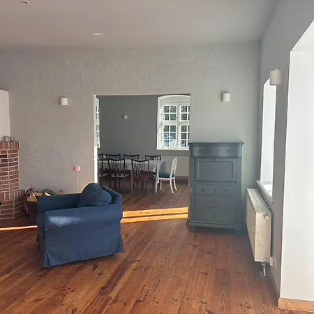 Дом отдыха Historic Farm With Space For Large Groups *