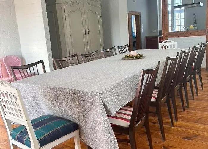 Historic Farm With Space For Large Groups Дом отдыха Wangels