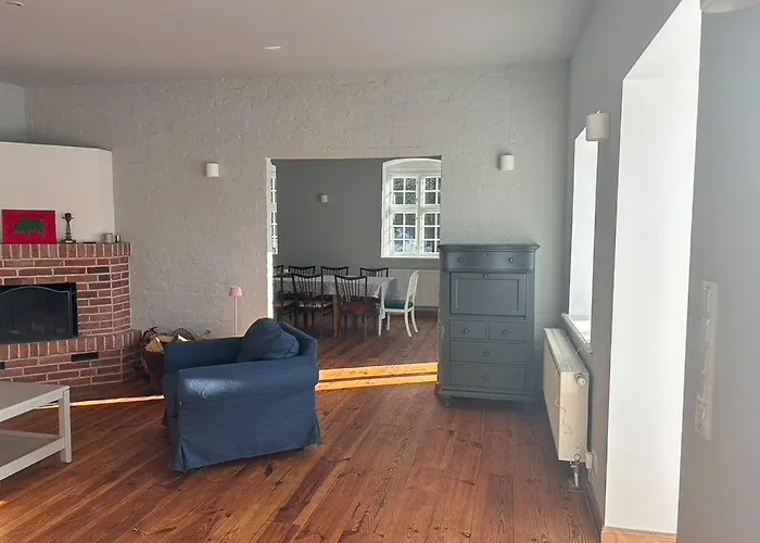 Дом отдыха Historic Farm With Space For Large Groups *