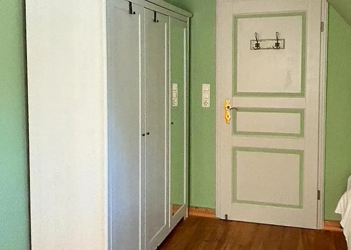 Дом отдыха Historic Farm With Space For Large Groups Wangels